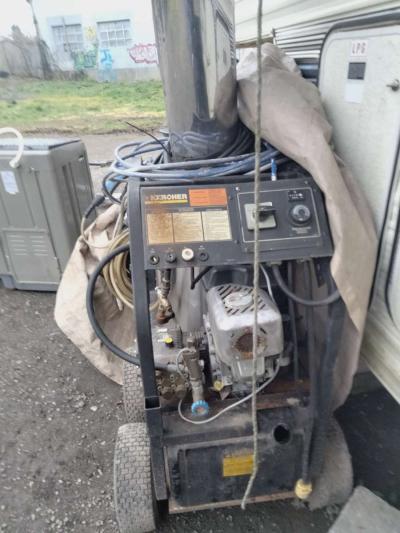 karcher 3000 pressure washer - Thumbnail 3