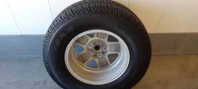 the tire rim R17 for the jeep whangler 2011 - Thumbnail 3