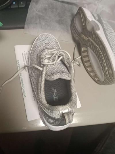 Ortho feet womens size 5 and a half extra wide - Thumbnail 6