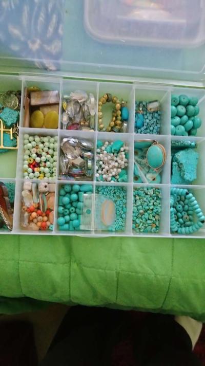 lots of gems and stones to make jewelry