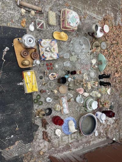 house items - Thumbnail 2