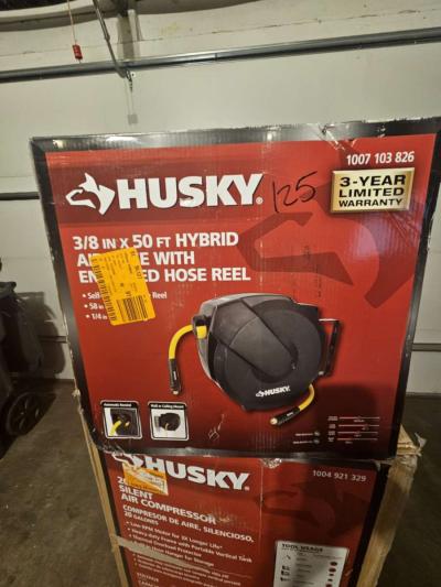 brandnew Husky air hose and reel - Thumbnail 2
