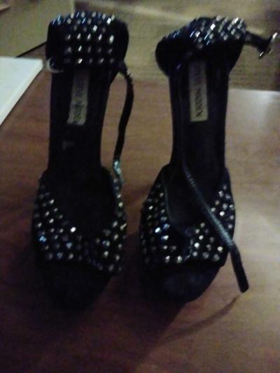 black heels - Thumbnail 2