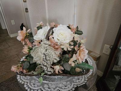 Vintage 80s Large Basket of Flowers - Thumbnail 3