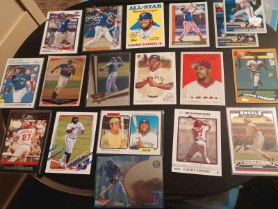 Vladimir Guerrero jr 18 card lot rookies ect - Thumbnail 6