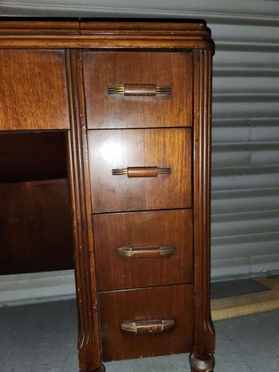 Vintage Sewing Desk With Sewing Machine - Thumbnail 4