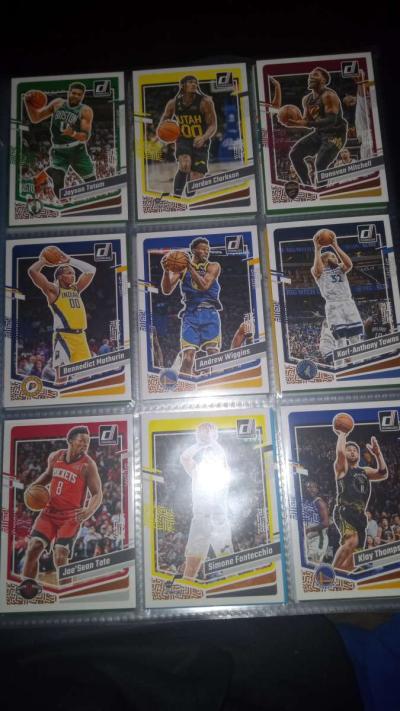 Assorted sports card lot - Thumbnail 2