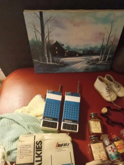 tools  bedroom  furniture nicknacks ect - Thumbnail 6