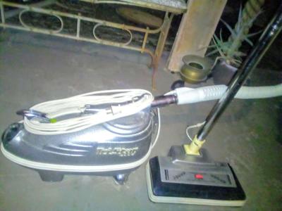TriStar DXL vacuum from 70s - Thumbnail 2