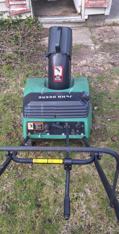 johndeere snow blower - Thumbnail 4