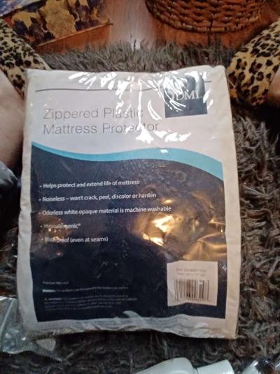 various items of home beauty and other supplies - Thumbnail 4