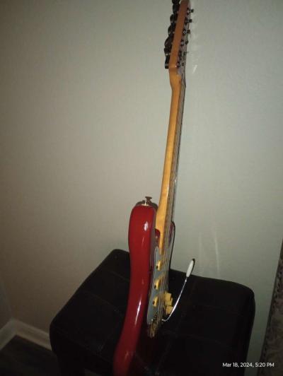 una guitarra - Thumbnail 2