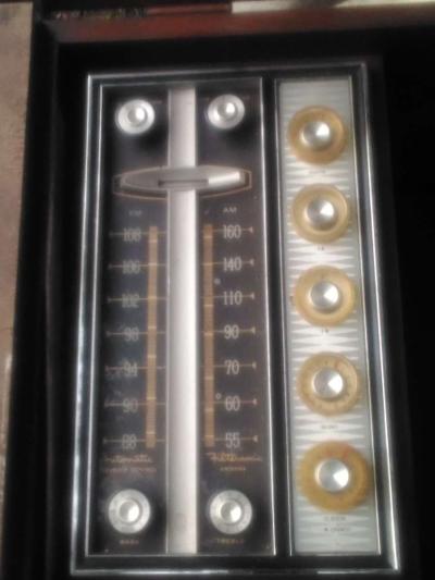 Antique 1942 Victoria Console Record Player - Thumbnail 3