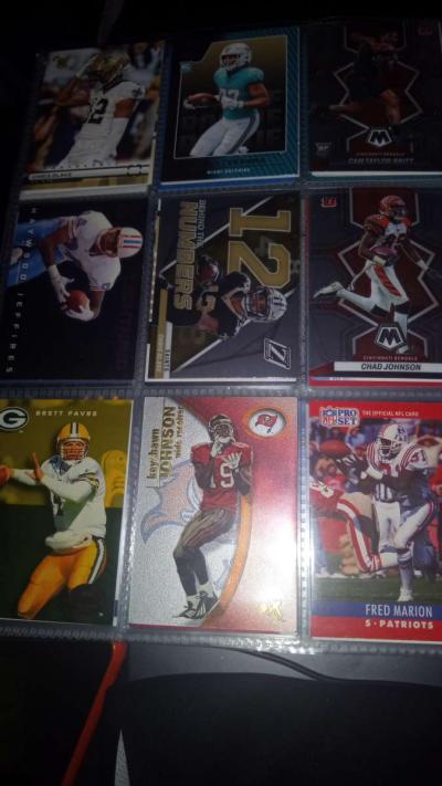 Assorted sports card lot - Thumbnail 5