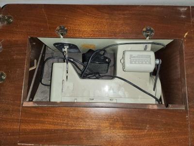 Vintage Sewing Desk With Sewing Machine - Thumbnail 6