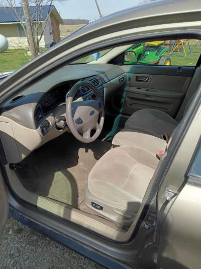 2002 Ford Taurus - Thumbnail 5