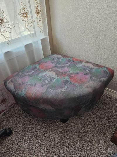 vintage corner seat floral