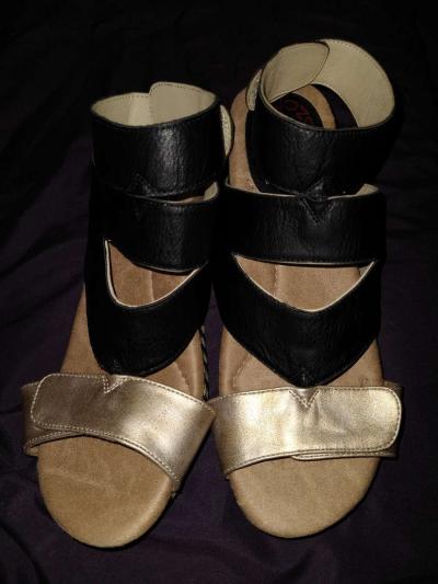 MODZORI REVERSIBLE WEDGE SHOES - Thumbnail 4