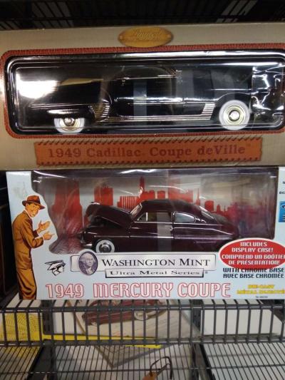collectible antique automobiles - Thumbnail 2