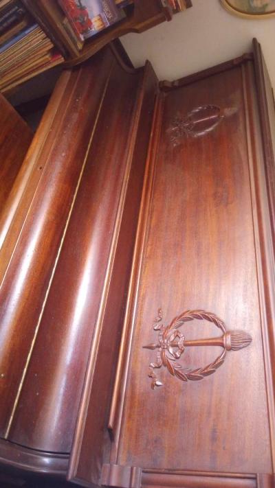 old piano - Thumbnail 2