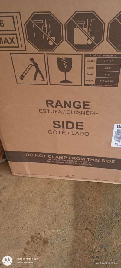 New GE stove with built in AIR fryer - Thumbnail 6