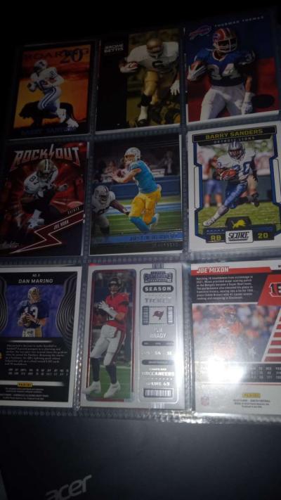 Assorted sports card lot - Thumbnail 4