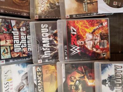 PlayStation 3 - Thumbnail 3