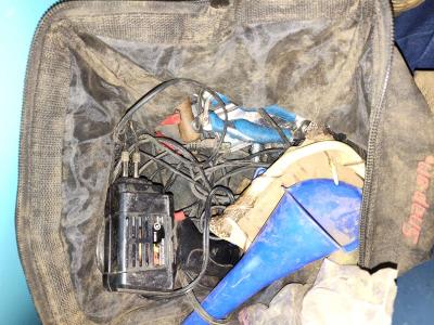 some tools and tow ropes - Thumbnail 5