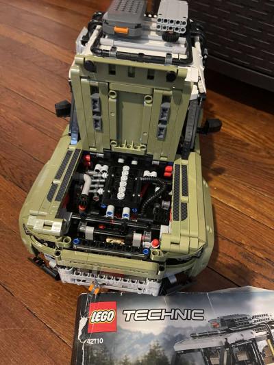 built Lego technic Land Rover defender - Thumbnail 2