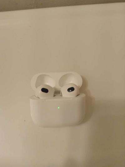 Apple Airpods 3rd Generation - Thumbnail 2