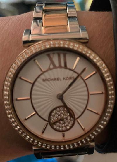 Michael Kor womans watch - Thumbnail 2