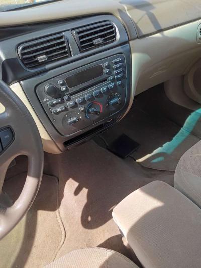 2002 Ford Taurus - Thumbnail 4