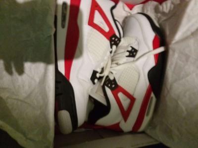 Jordan retro 4s - Thumbnail 2