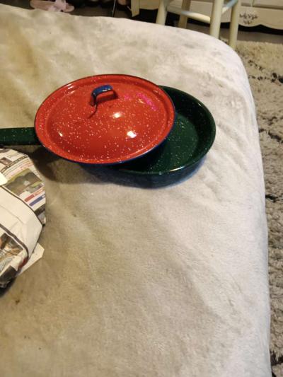 Granite Skillet with lid - Thumbnail 2