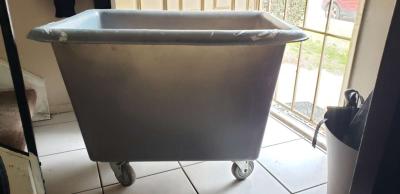 ULINE ROYAL BASKET 6BU - Thumbnail 4