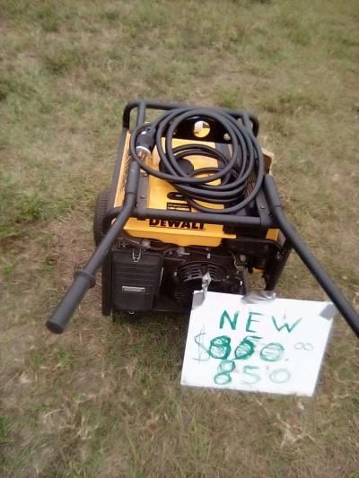 DeWalt DG 6000e fully functioning never used generator - Thumbnail 3