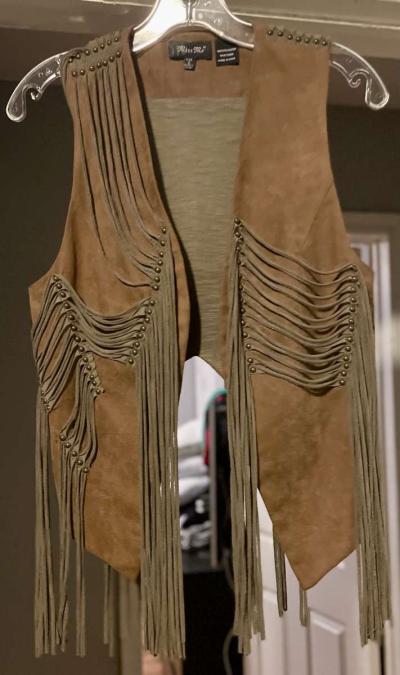 Miss Me suede vest size XS - Thumbnail 3