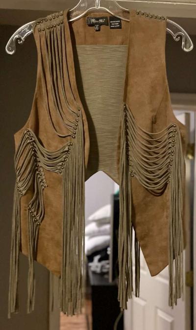 Miss Me suede vest size XS