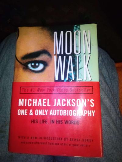 Michael Jackson Moon Walk autobiography book - Thumbnail 4