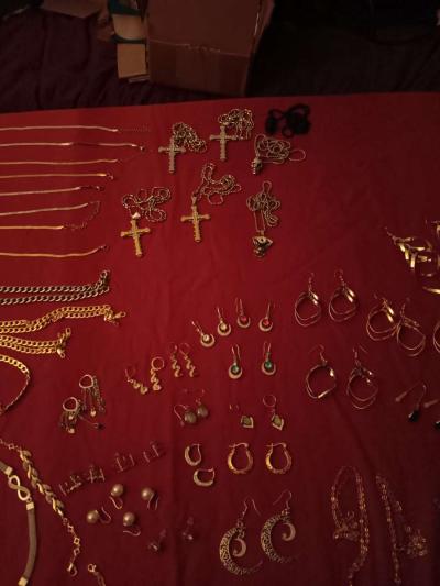 Lot of Costume Jewelry Assorted Fashion Jewelry - Thumbnail 5