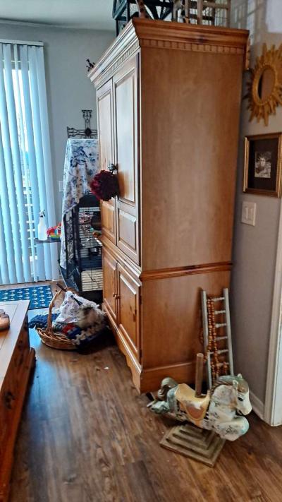 Cabinet with TV Cabinet is 76x42