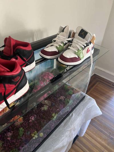 Jordans - Thumbnail 2