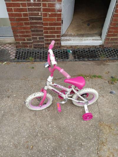 a healthy Barbie pink and white bike with training wheels - Thumbnail 4