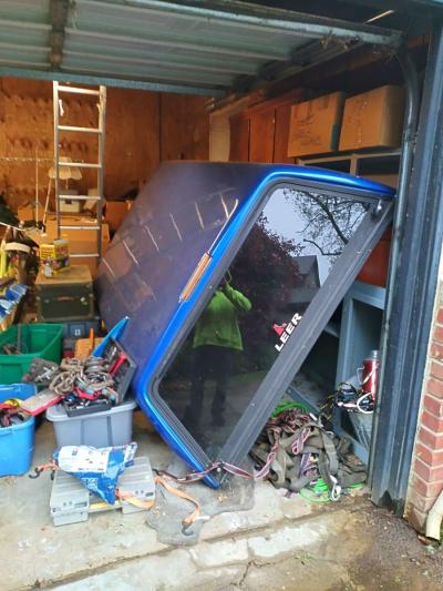 LEER Long bed camper shell - Thumbnail 4