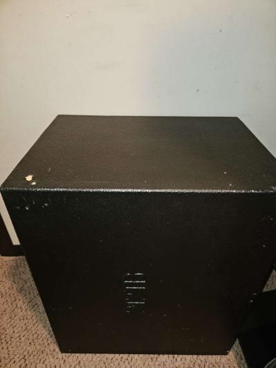Amp Subs and Box - Thumbnail 3