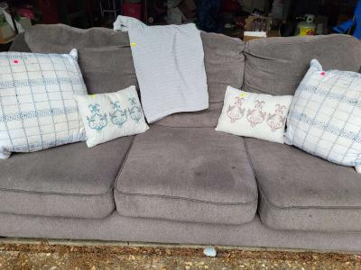 Gray Sofa - Thumbnail 3