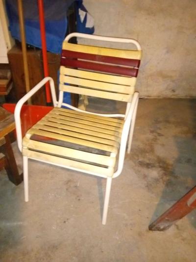 patio and chairs - Thumbnail 2