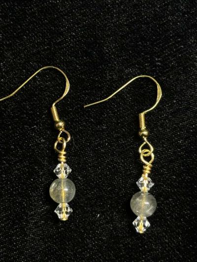 Arctic moon earrings in gold - Thumbnail 2