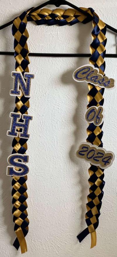 Graduation or Birthday Lai - Thumbnail 3