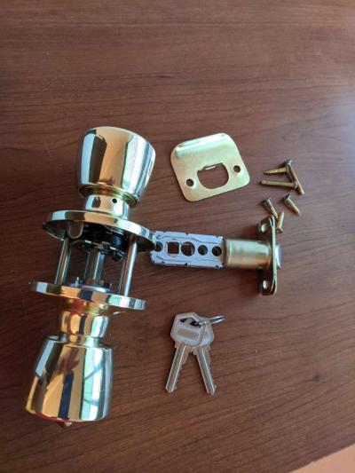 Complete Keyed Entery Doorknob set - Thumbnail 2